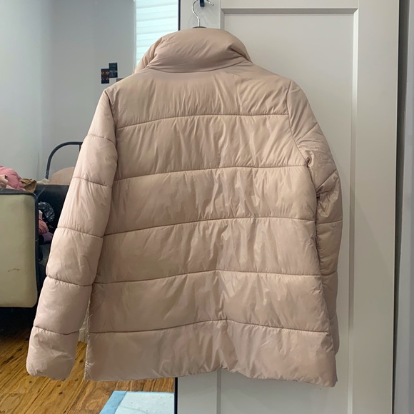 Old Navy beige/pink puffer vest - Picture 2 of 2